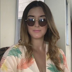 Meet your Posher, Sairi